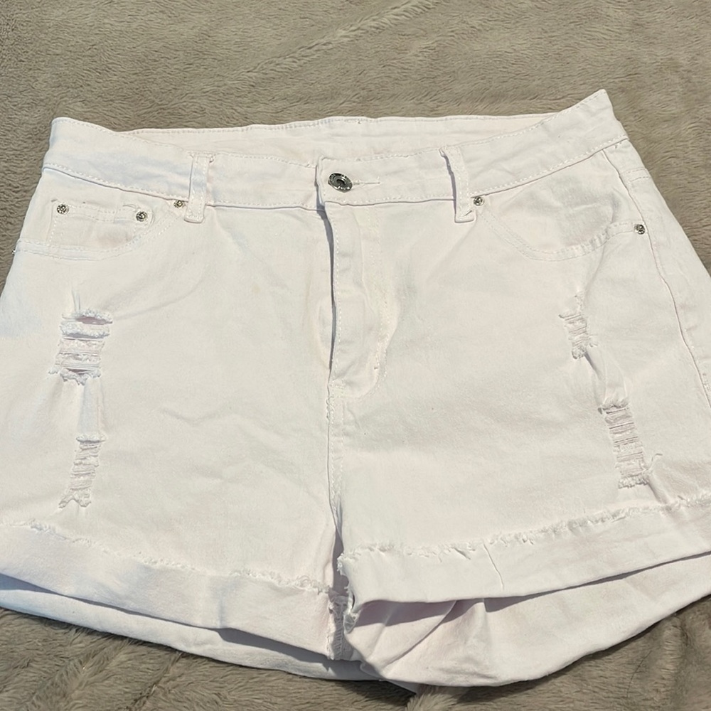 White distressed high waisted shorts XL SHEIN